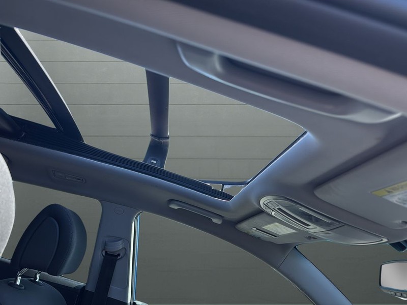 Hyundai Tucson Vehicle Full-screen Gallery Image 16