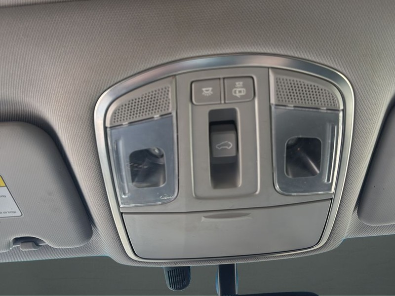 Hyundai Tucson Vehicle Full-screen Gallery Image 25