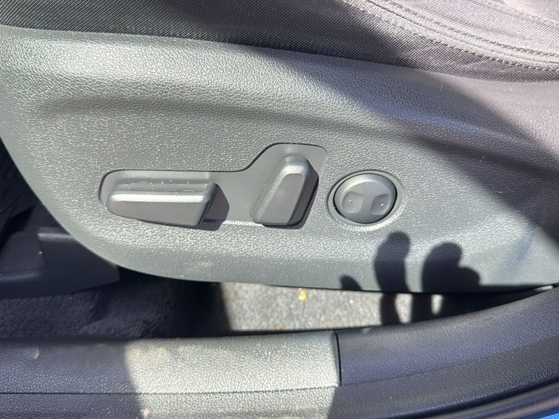 Hyundai Tucson Vehicle Full-screen Gallery Image 27