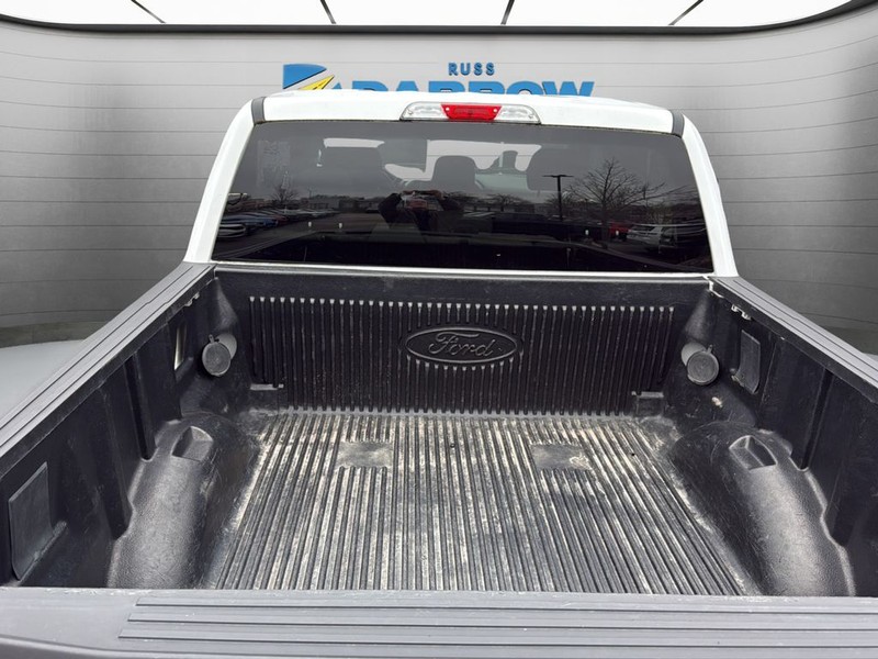 Ford F-150 Vehicle Full-screen Gallery Image 10