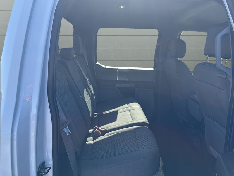 Ford F-150 Vehicle Full-screen Gallery Image 14