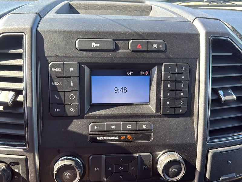 Ford F-150 Vehicle Full-screen Gallery Image 20