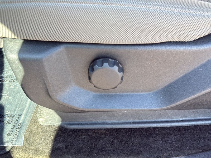 Ford F-150 Vehicle Full-screen Gallery Image 23