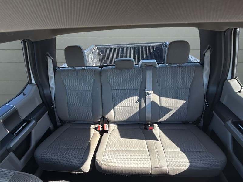 Ford F-150 Vehicle Full-screen Gallery Image 25