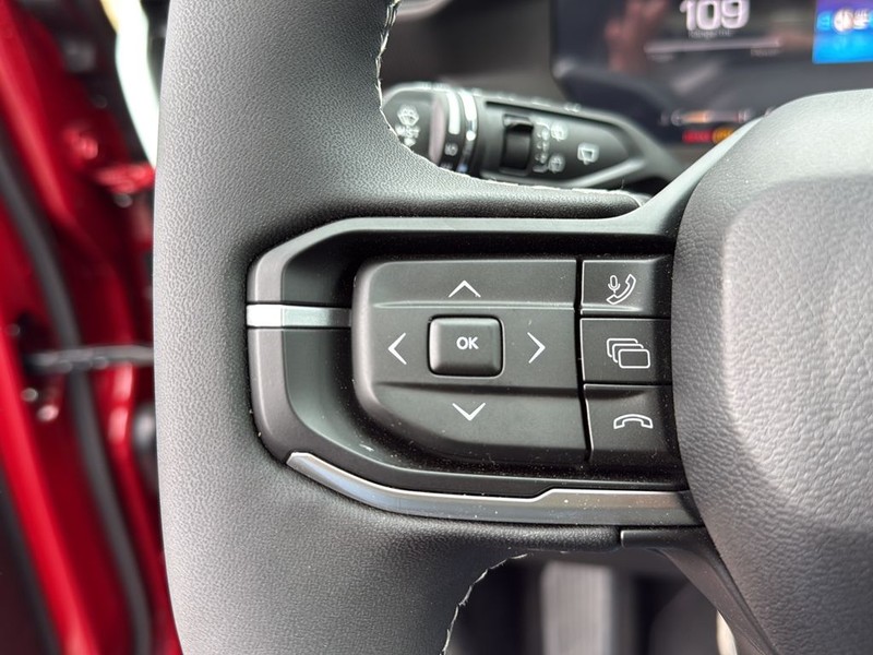 Jeep Cherokee Vehicle Full-screen Gallery Image 9