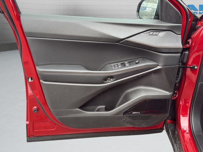 Jeep Cherokee Vehicle Full-screen Gallery Image 11