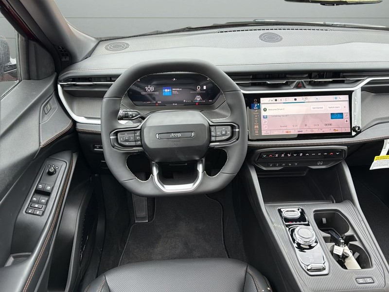 Jeep Cherokee Vehicle Full-screen Gallery Image 12