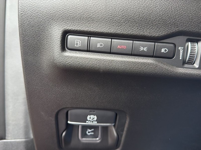 Jeep Cherokee Vehicle Full-screen Gallery Image 19