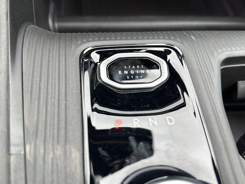 Jeep Cherokee Vehicle Full-screen Gallery Image 21