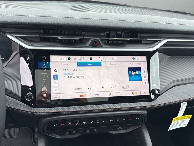 Jeep Cherokee Vehicle Full-screen Gallery Image 23