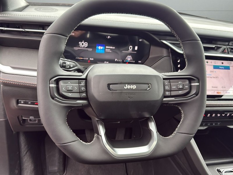 Jeep Cherokee Vehicle Full-screen Gallery Image 29