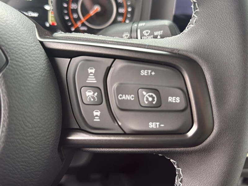 Jeep Gladiator Vehicle Full-screen Gallery Image 19