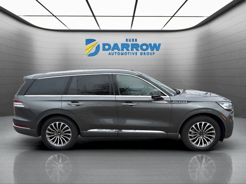 Lincoln Aviator Vehicle Full-screen Gallery Image 6