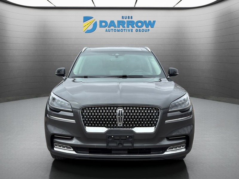 Lincoln Aviator Vehicle Full-screen Gallery Image 8