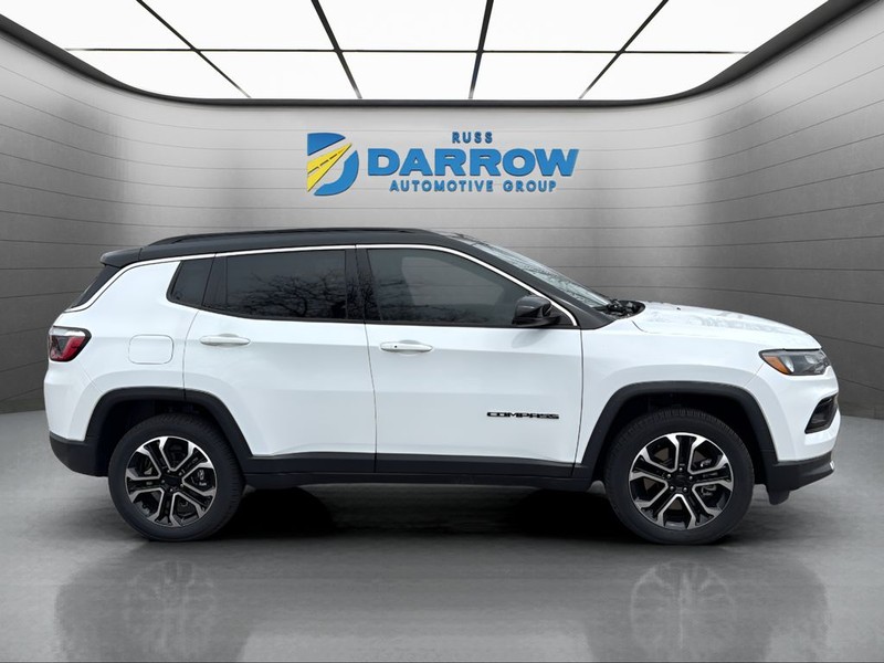 Jeep Compass Vehicle Full-screen Gallery Image 6