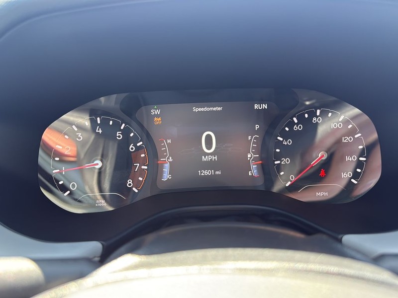 Jeep Compass Vehicle Full-screen Gallery Image 13