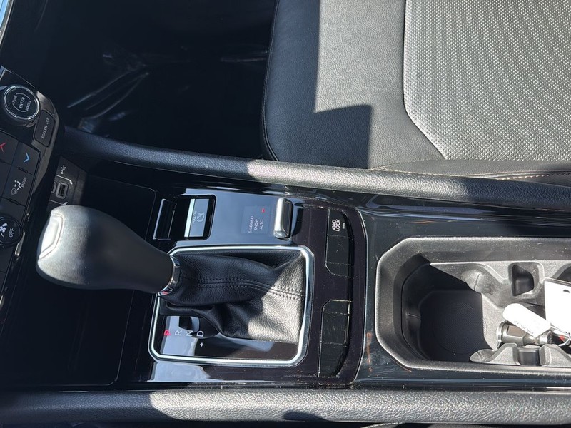 Jeep Compass Vehicle Full-screen Gallery Image 21