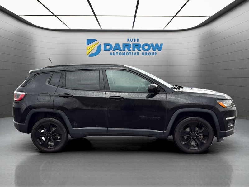 Jeep Compass Vehicle Full-screen Gallery Image 6