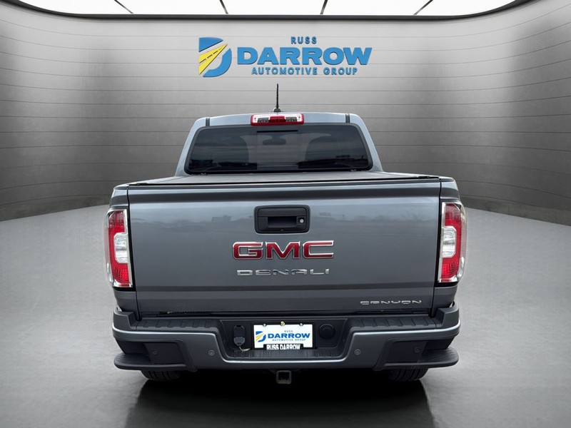 GMC Canyon Vehicle Full-screen Gallery Image 4