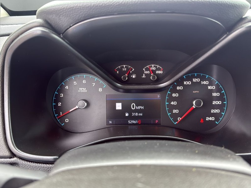 GMC Canyon Vehicle Full-screen Gallery Image 13