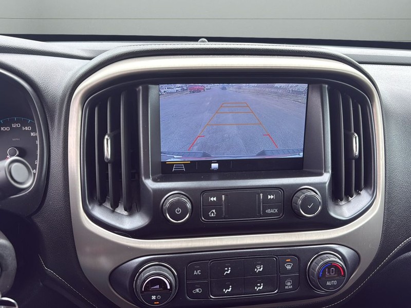 GMC Canyon Vehicle Full-screen Gallery Image 22
