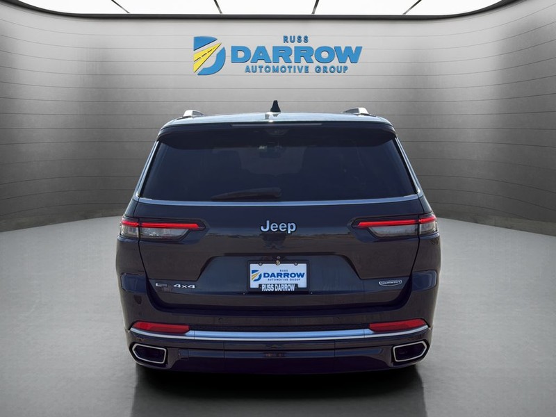 Jeep Grand Cherokee L Vehicle Full-screen Gallery Image 04