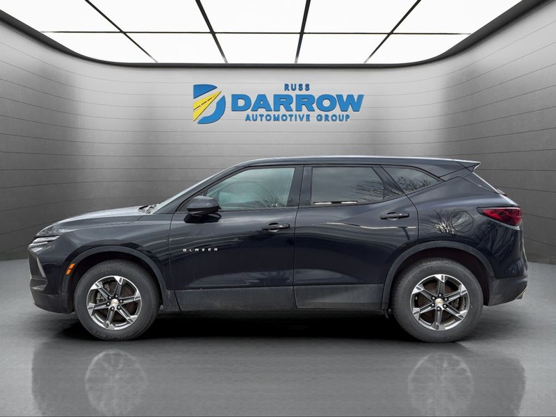 Chevrolet Blazer Vehicle Full-screen Gallery Image 2