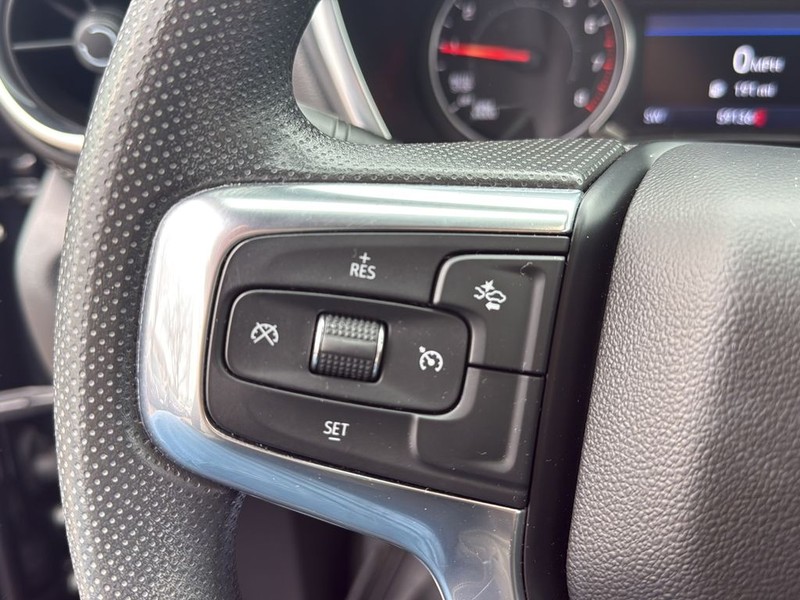 Chevrolet Blazer Vehicle Full-screen Gallery Image 9