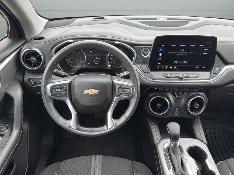 Chevrolet Blazer Vehicle Full-screen Gallery Image 12