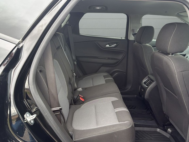 Chevrolet Blazer Vehicle Full-screen Gallery Image 14