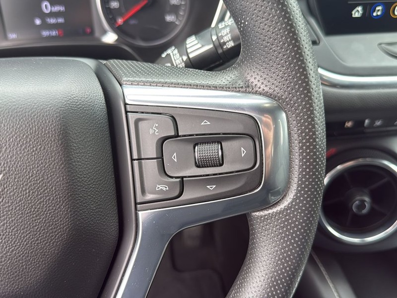 Chevrolet Blazer Vehicle Full-screen Gallery Image 19