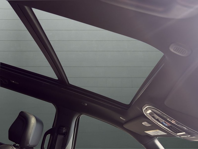 Jeep Grand Wagoneer Vehicle Full-screen Gallery Image 16