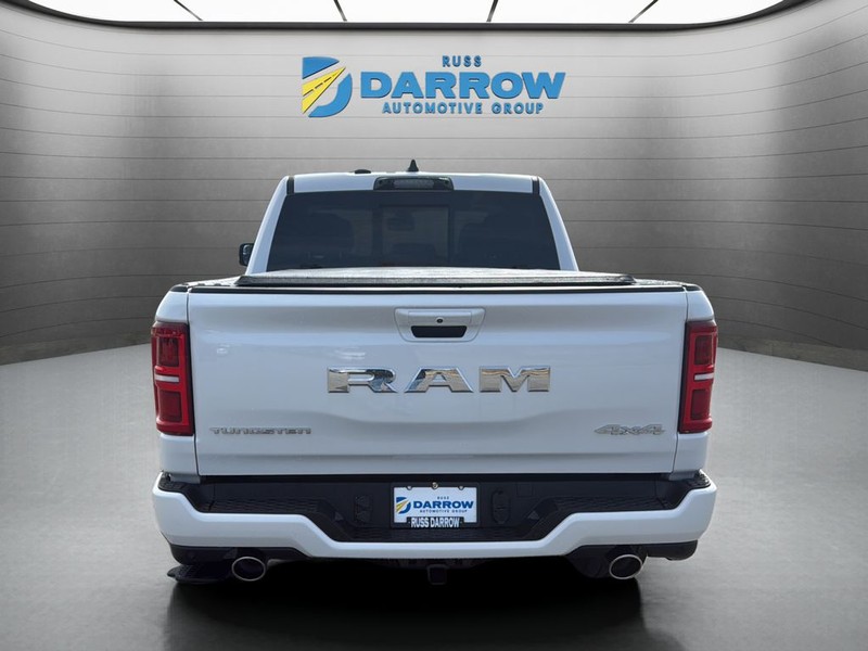 Ram 1500 Vehicle Full-screen Gallery Image 4