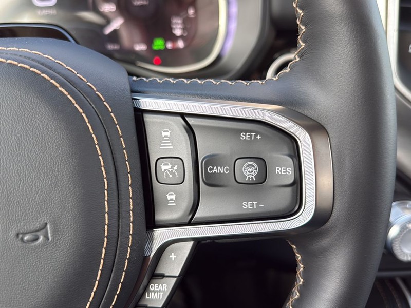 Ram 1500 Vehicle Full-screen Gallery Image 20