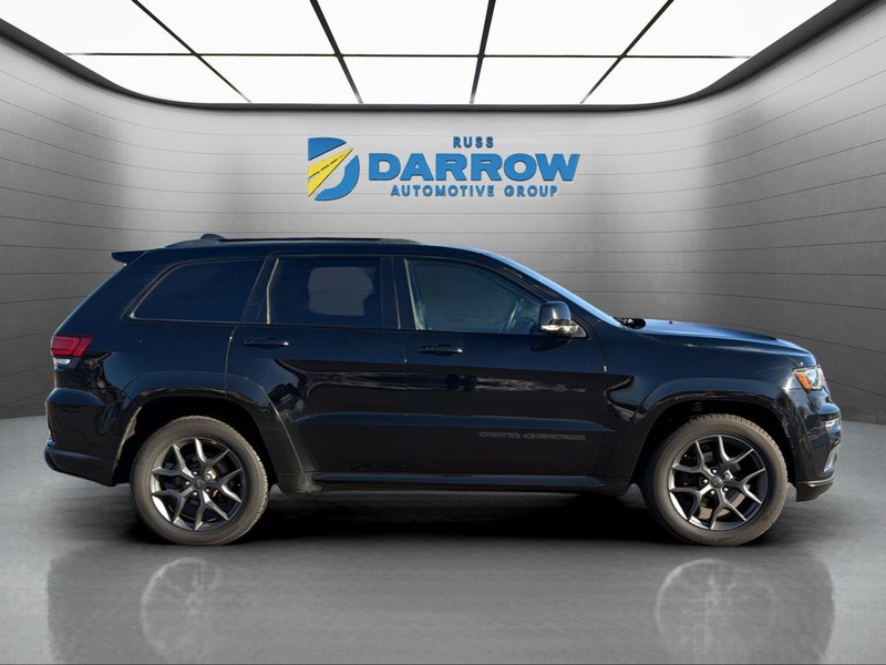 Jeep Grand Cherokee Vehicle Full-screen Gallery Image 11