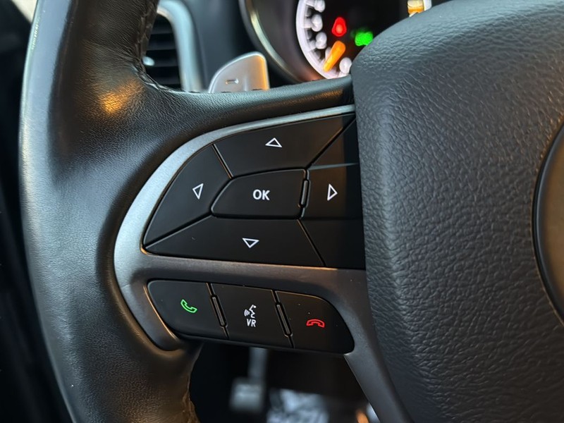 Jeep Grand Cherokee Vehicle Full-screen Gallery Image 18