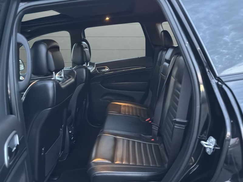 Jeep Grand Cherokee Vehicle Full-screen Gallery Image 27