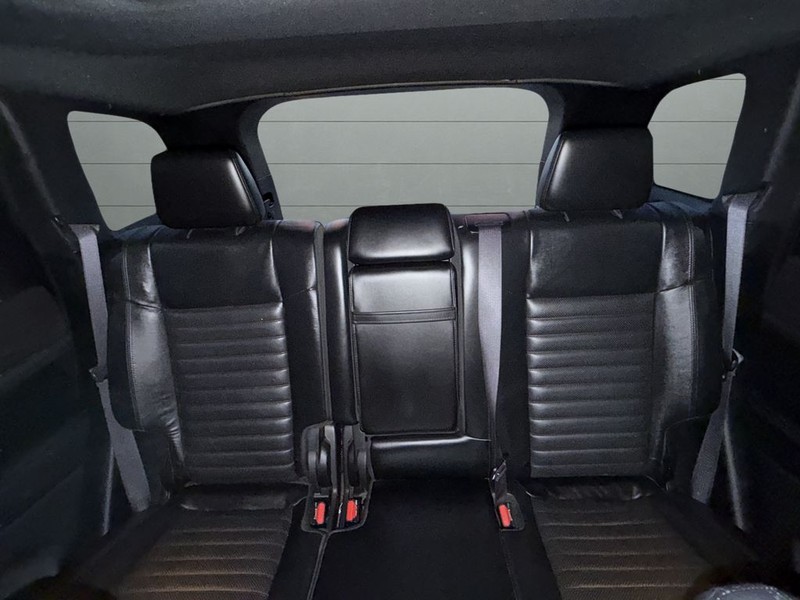 Jeep Grand Cherokee Vehicle Full-screen Gallery Image 39