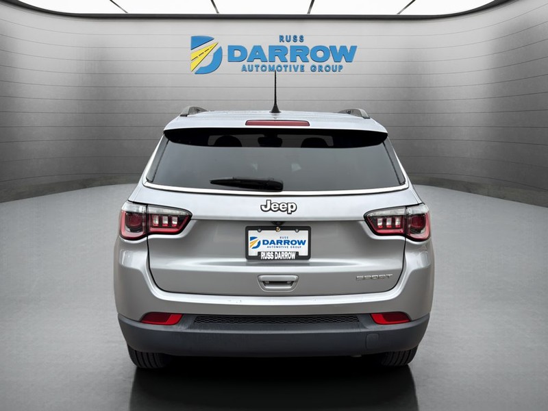 Jeep Compass Vehicle Full-screen Gallery Image 4