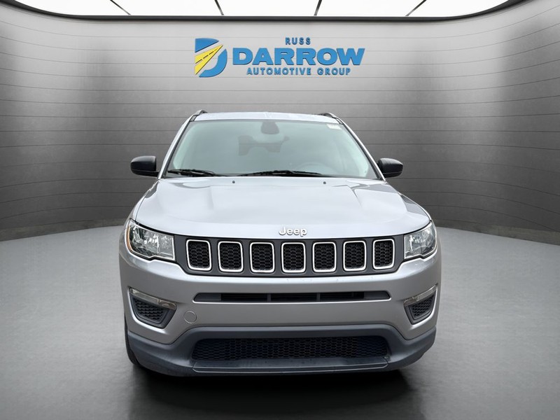 Jeep Compass Vehicle Full-screen Gallery Image 8