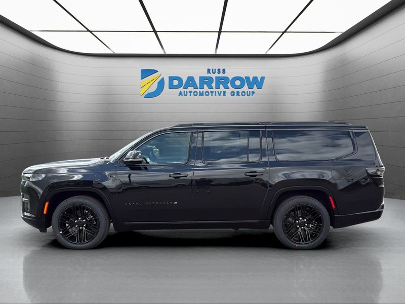 Jeep Grand Wagoneer L Vehicle Full-screen Gallery Image 2