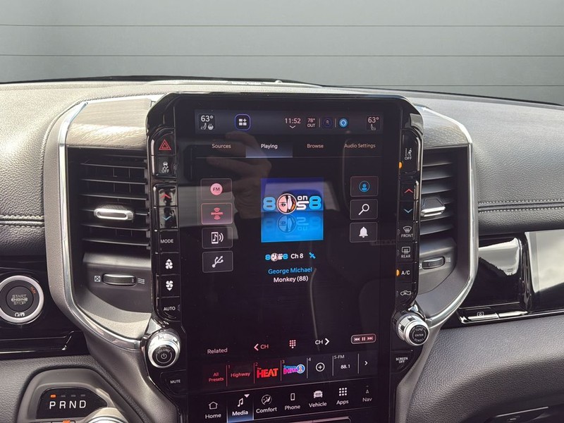 Ram 1500 Vehicle Full-screen Gallery Image 22