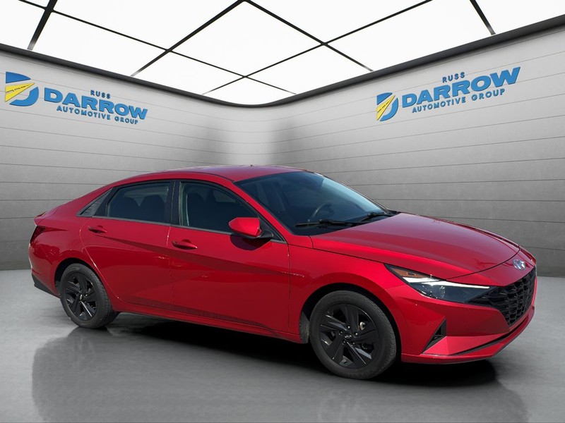 Hyundai Elantra Vehicle Full-screen Gallery Image 7