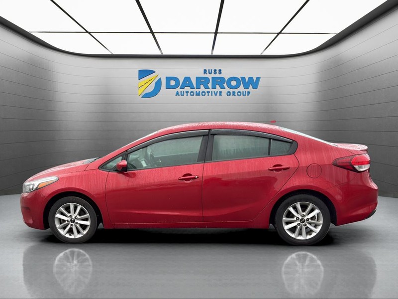 Kia Forte Vehicle Full-screen Gallery Image 2