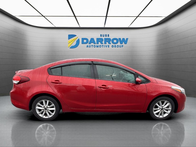 Kia Forte Vehicle Full-screen Gallery Image 6