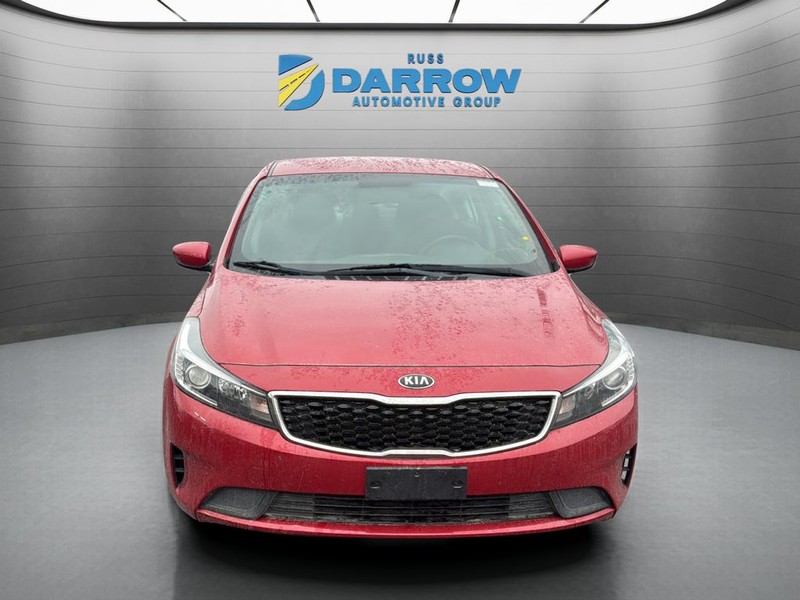 Kia Forte Vehicle Full-screen Gallery Image 8