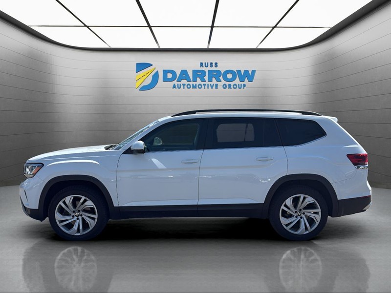 Volkswagen Atlas Vehicle Full-screen Gallery Image 2