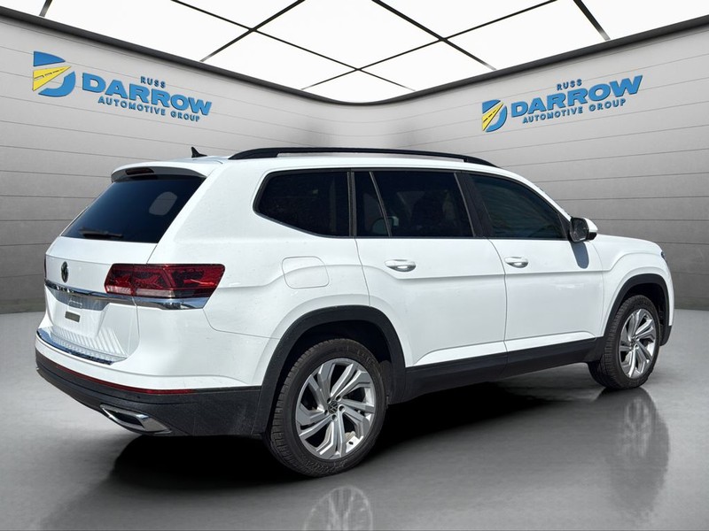 Volkswagen Atlas Vehicle Full-screen Gallery Image 5