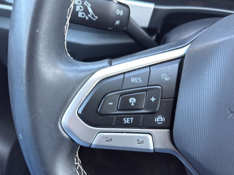 Volkswagen Atlas Vehicle Full-screen Gallery Image 9