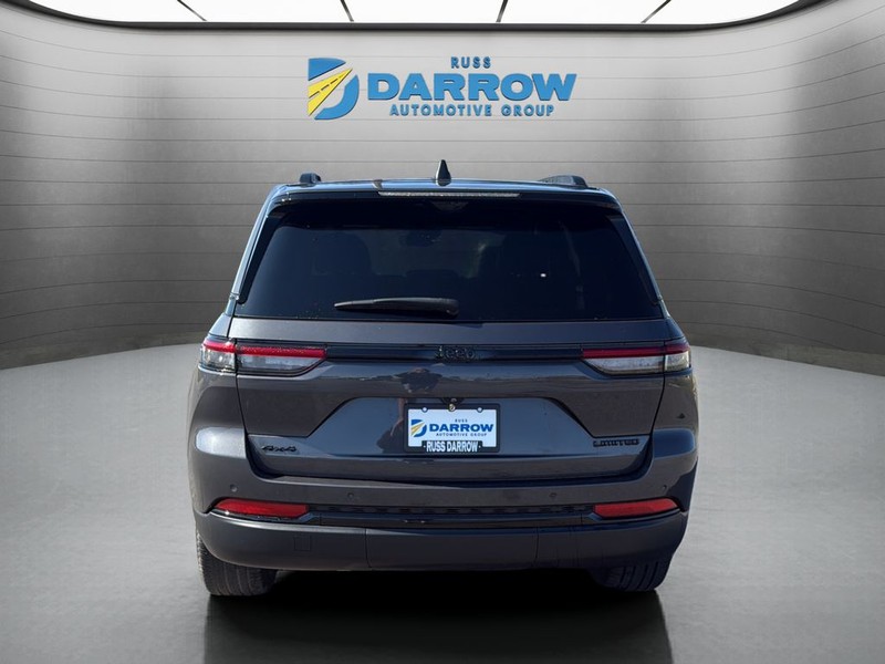 Jeep Grand Cherokee Vehicle Full-screen Gallery Image 04